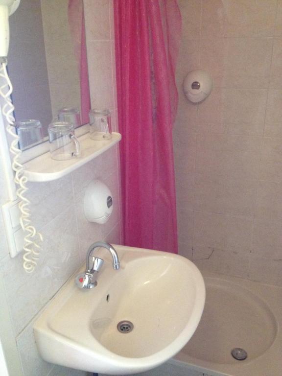 אמסטרדם Budget Season Star Hotel חדר תמונה